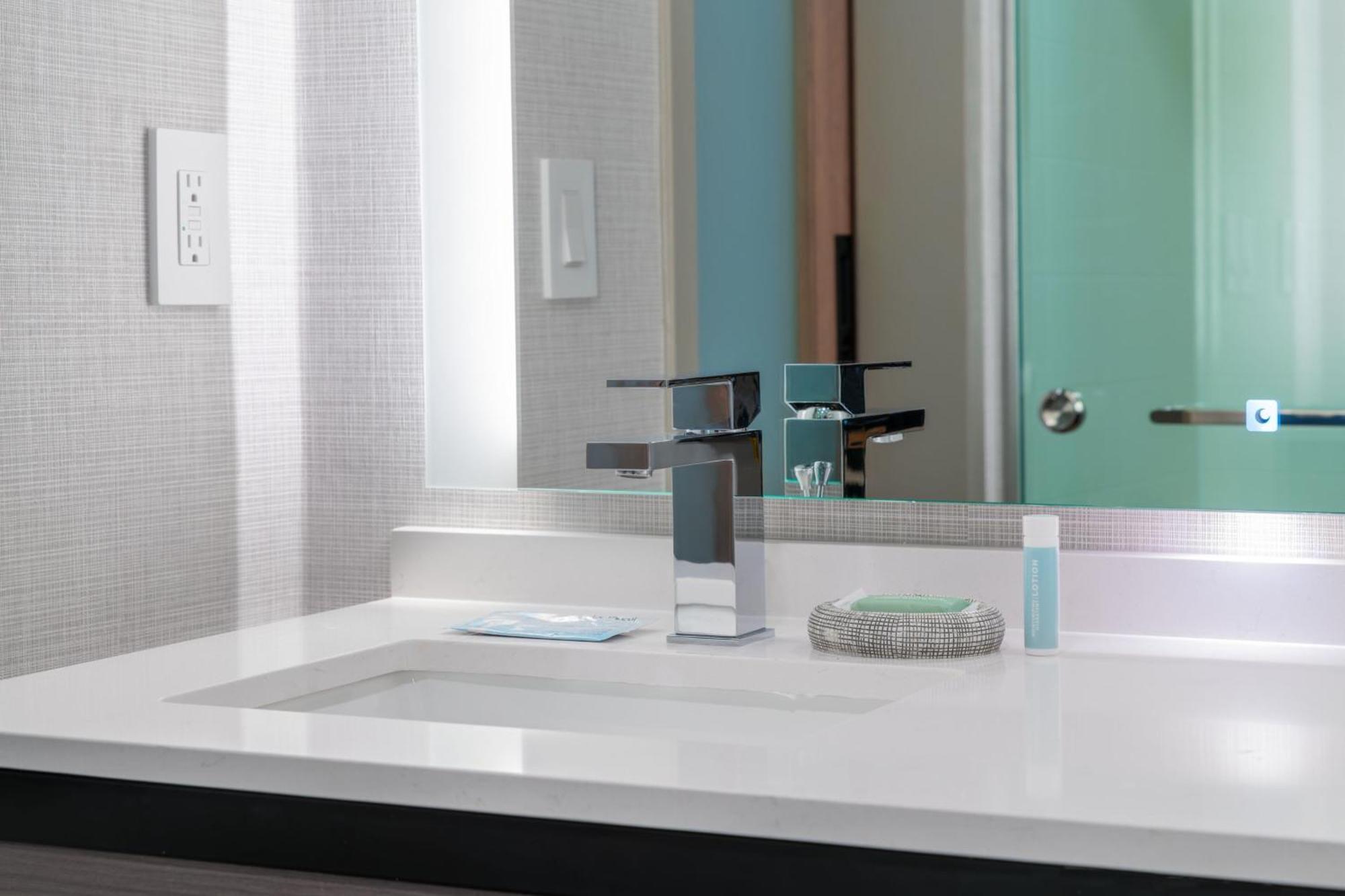 Towneplace Suites By Marriott Framingham Esterno foto